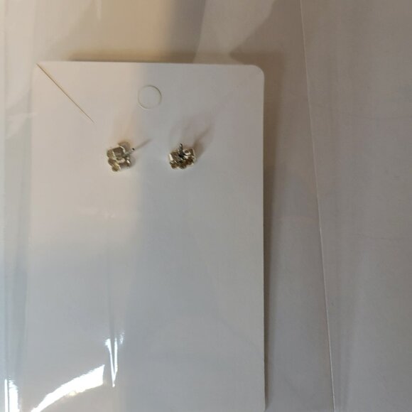 New Little Silver and Turquoise Floral Dangle Pierced Earrings - Picture 3 of 3